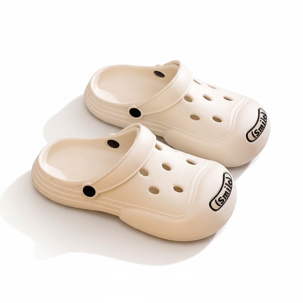 Women's  Lightweight EVA Clogs with Smile Design – Breathable Sli！！WHITE